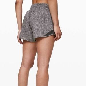 Lululemon Hotty Hot Short